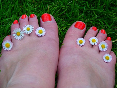 Piękne stopy na lato