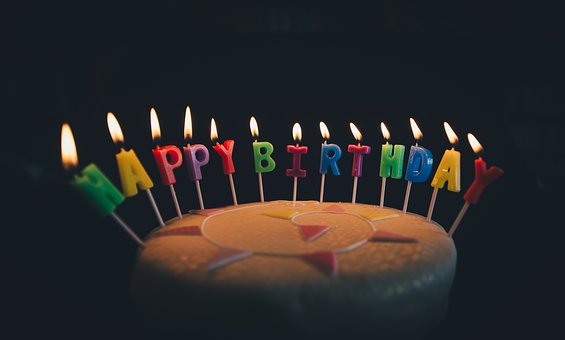 Tort urodzinowy - ciekawostki