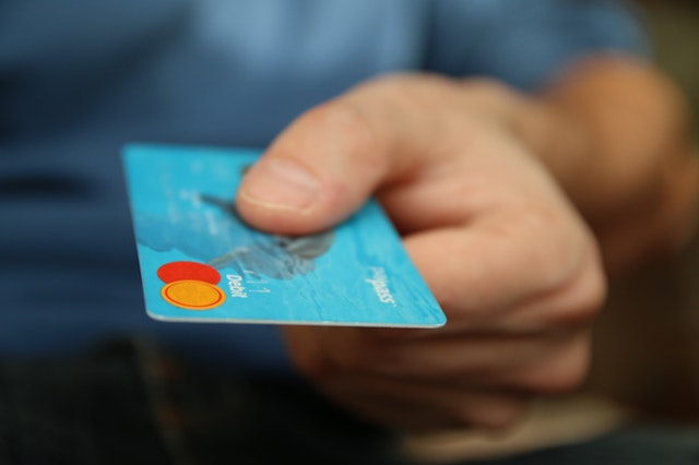 Karta kredytowa: popularny produkt bankowy
